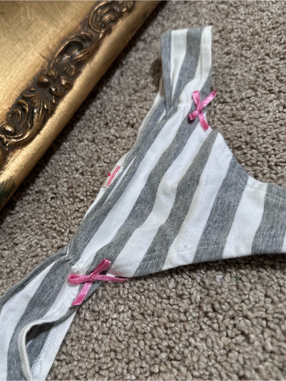 New Pink Victoria's Secret 2010 Cheeksters Low Rise Thong White Gray Stripe Bow